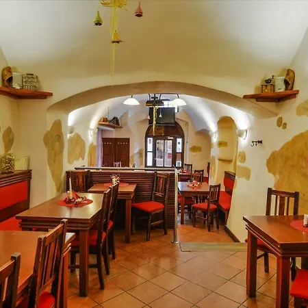 Pod Radnici בית הארחה